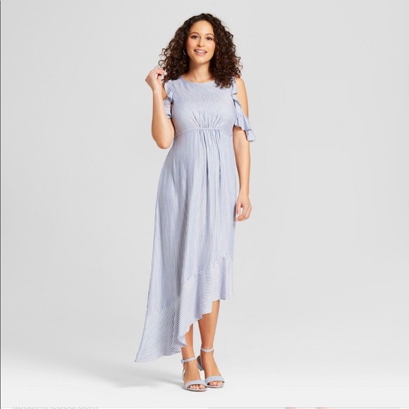 Isabel Maternity by Ingrid & Isabel Dresses & Skirts - HOST PICK 💕 ISABEL MATERNITY RUFFLE SLEEVE DRESS